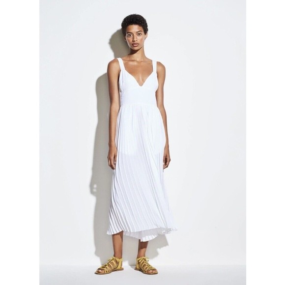 Vince. NEW Pleated Jumpsuit In Optic White V-Neck Sleeveless Size 8  $395.00 - Picture 3 of 16